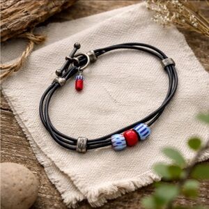 Vintage Artisan Leather Cord Beaded Bracelet Y2K Toggle